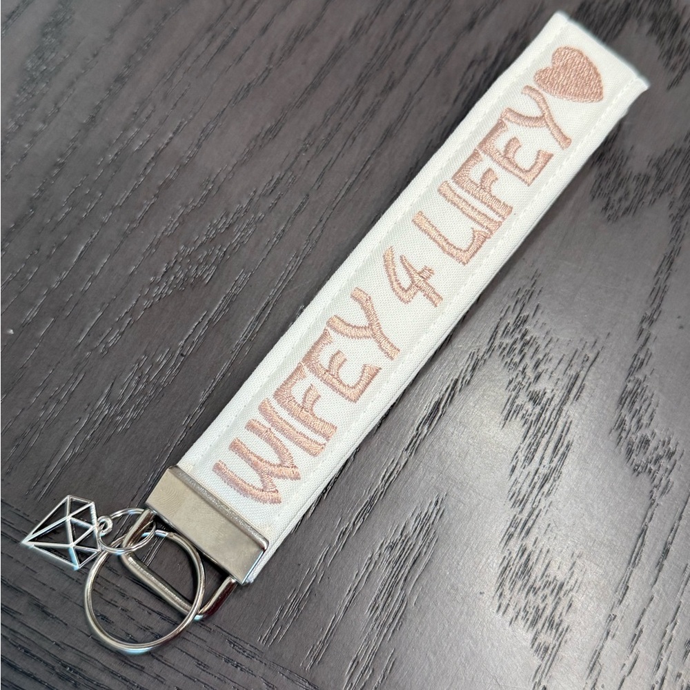 Wifey 4 Lifey keychain wristlet